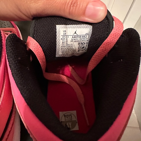 New, Jordan 1 Mid PS Coral Chalk/ Pinksicle 1Y - Picture 7 of 7